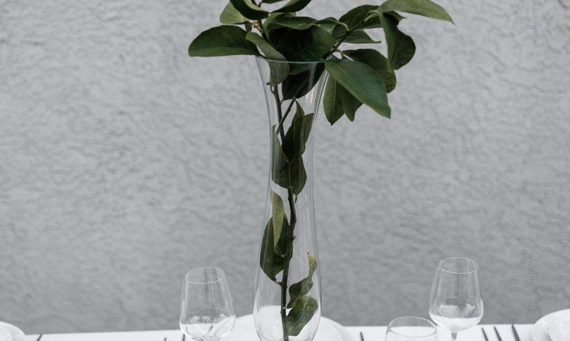 Tall, clear, classic, and elegant vase rental Sacramento CA | Rent4.Party