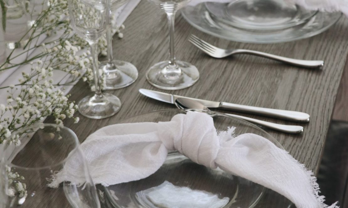 A set of transparent plates rental Sacramento CA | Rent4.Party