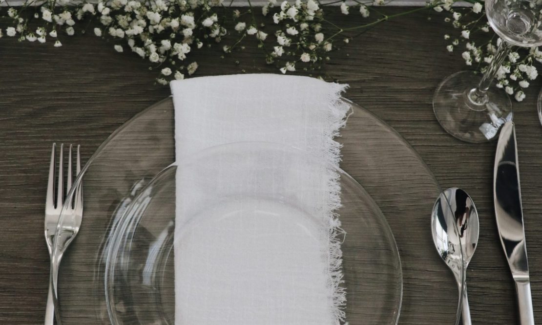 A set of transparent plates rental Sacramento CA | Rent4.Party