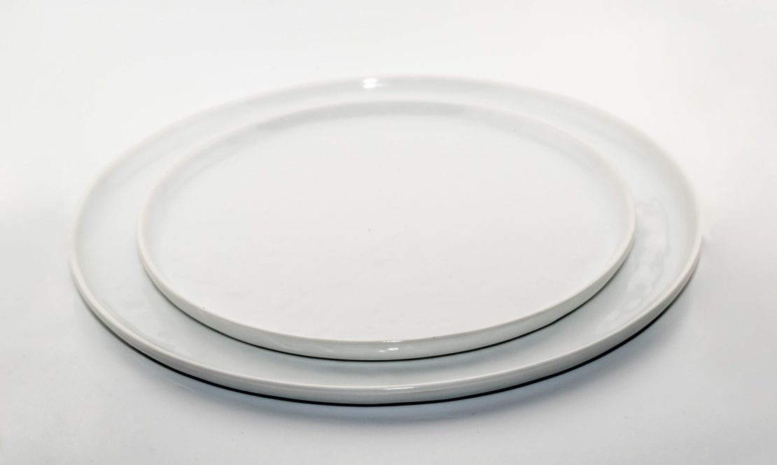 Flat white plates rental Sacramento CA | Rent4.Party