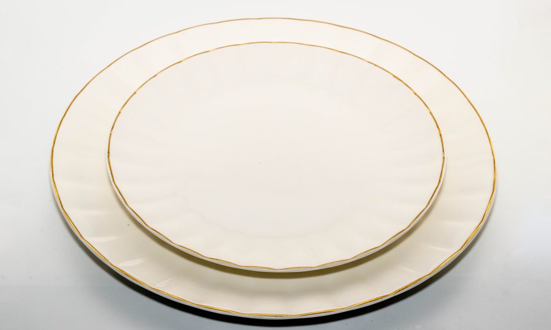 Classic dinnerware a golden rim set rental Sacramento CA | Rent4.Party