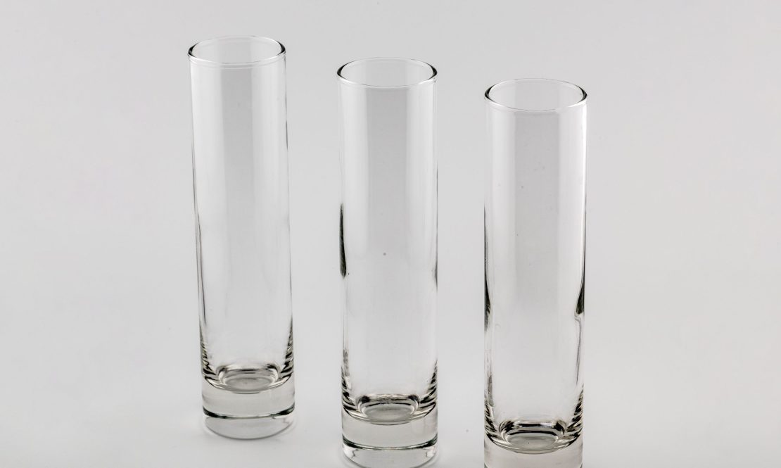 Small clear simple vases rental Sacramento CA | Rent4.Party