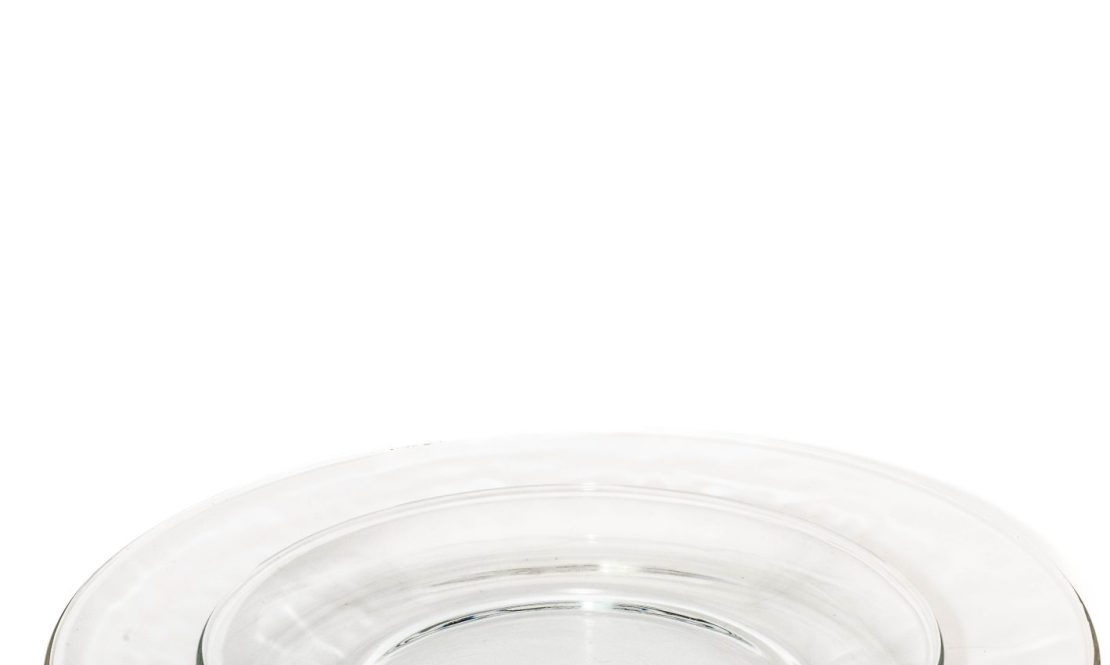 A set of transparent plates rental Sacramento CA | Rent4.Party