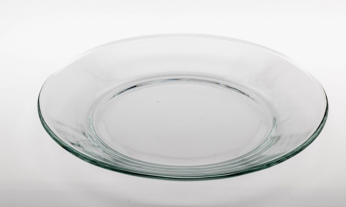 A set of transparent plates rental Sacramento CA | Rent4.Party